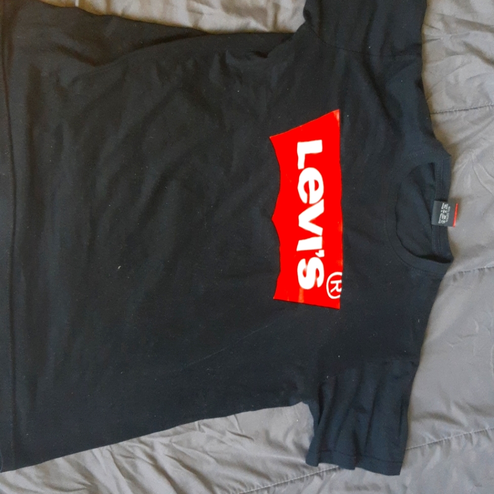Levi's t-shirt